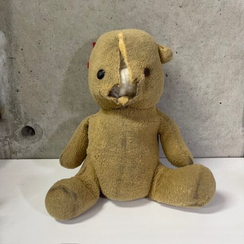 アメリカ ディズニーランド winnie the Pooh 全長約36cm:ビフォー1